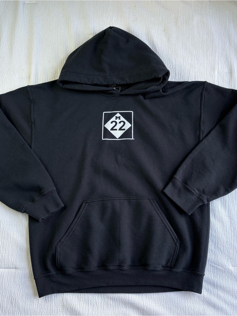 M22 Black Hoodie Sweatshirt Up North Traverse City Michigan Men’s Size Medium